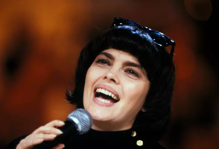 Ce dezvăluiri face Anamaria Prodan despre Reghe, în cartea ei: "Dacă-mi va cere ajutorul, eu..."