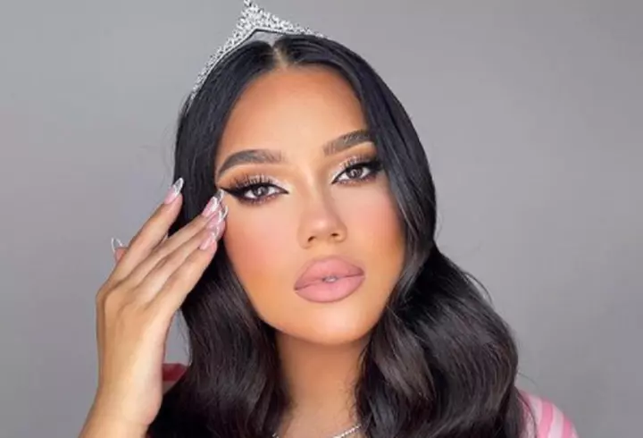 O mai ții minte pe Iulia Frățilă? Cum arată și cu ce se ocupă la 12 ani de când s-a retras de la TV