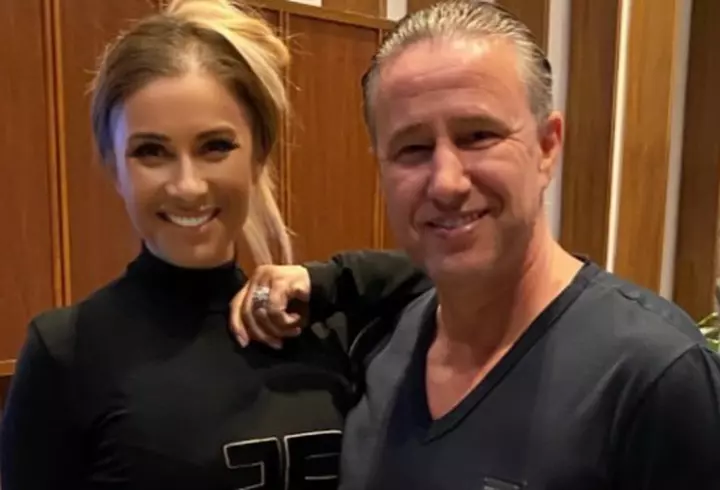 Ce face Anamaria Prodan cu tatuajul de pe spate, în care apare și Reghe. Îl șterge sau nu?