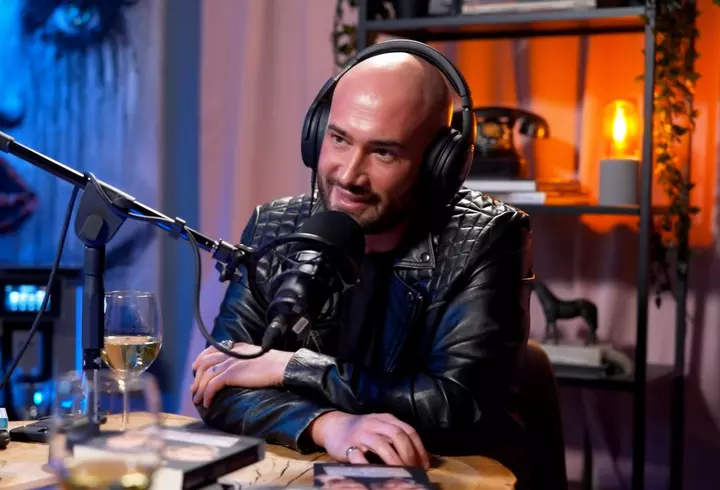 Ce face Anamaria Prodan cu tatuajul de pe spate, în care apare și Reghe. Îl șterge sau nu?