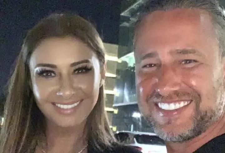 Ce face Anamaria Prodan cu tatuajul de pe spate, în care apare și Reghe. Îl șterge sau nu?