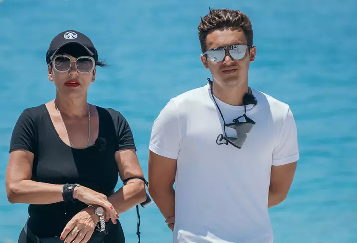 Alec Baldwin a împușcat accidental două persoane pe platoul de filmare. Una dintre ele a murit