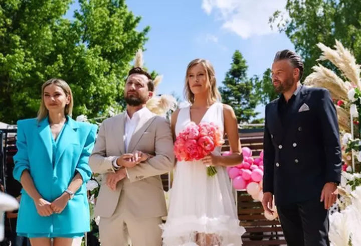 Ce dezvăluiri face Anamaria Prodan despre Reghe, în cartea ei: "Dacă-mi va cere ajutorul, eu..."