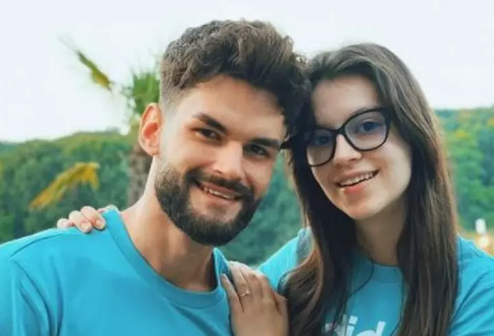 O mai ții minte pe Iulia Frățilă? Cum arată și cu ce se ocupă la 12 ani de când s-a retras de la TV