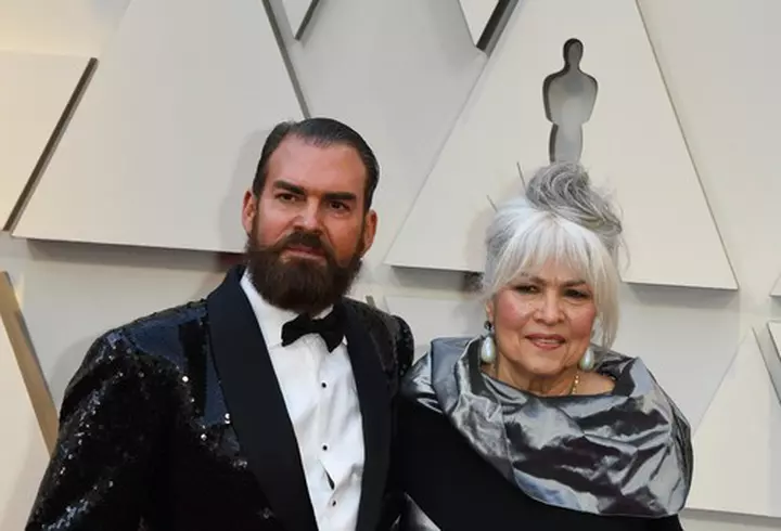 O mai ții minte pe Iulia Frățilă? Cum arată și cu ce se ocupă la 12 ani de când s-a retras de la TV