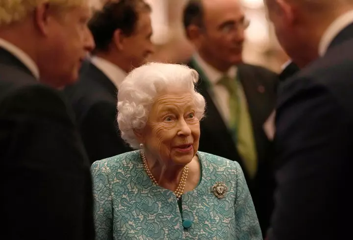 Paris Hilton, nuntă de trei zile cu Carter Reum: „Voi purta 10 rochii”