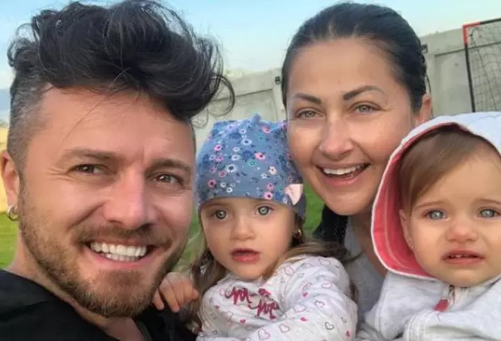 Ce face Anamaria Prodan cu tatuajul de pe spate, în care apare și Reghe. Îl șterge sau nu?