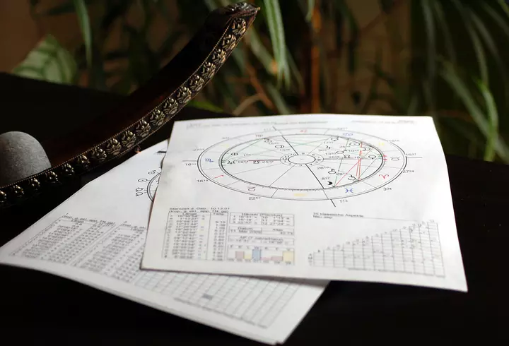 Horoscop 6 decembrie 2021. Zodia care își întâlnește marea dragoste