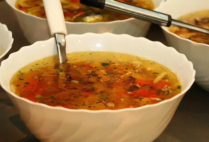 Rețetă de mâncare cu broccoli și conopidă. E delicioasă!