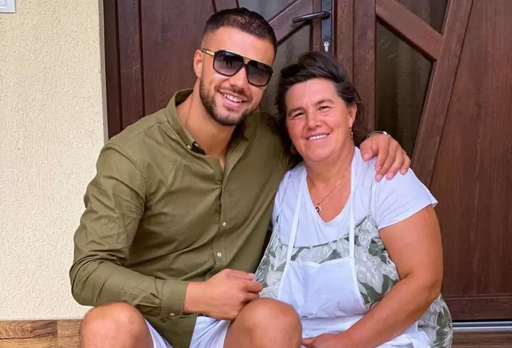 Câți bani îi cere Anamaria Prodan fotbalistului Dennis Man, după ce l-a dat în judecată