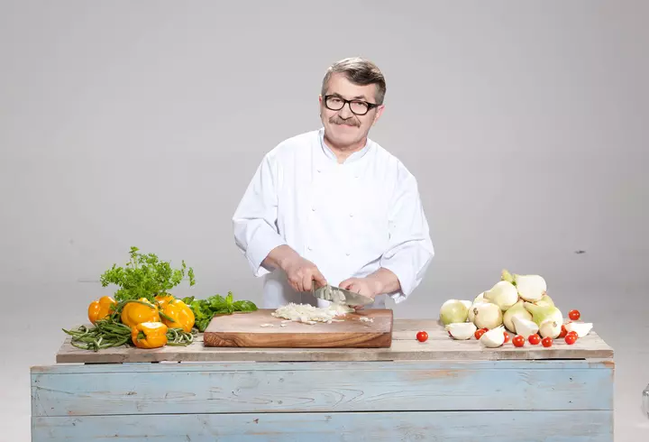 Cum a ajuns Neti Sandu să fie hărțuită pe stradă, din cauza părului: "Nu am reușit în 27 de ani să-i conving"