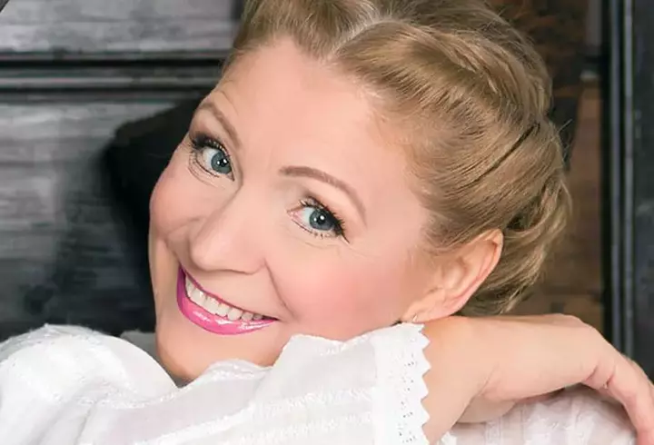 Oana Roman îi ia apărarea tatălui ei, Petre Roman, după ce a fost acuzat că a furat banii publici: „După divorț nu avea casă”