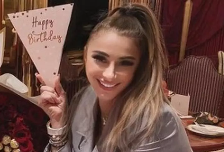 Oana Roman îi ia apărarea tatălui ei, Petre Roman, după ce a fost acuzat că a furat banii publici: „După divorț nu avea casă”