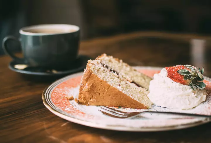 Rețetă de piftie din ciolan afumat. Nelipsită de sărbători