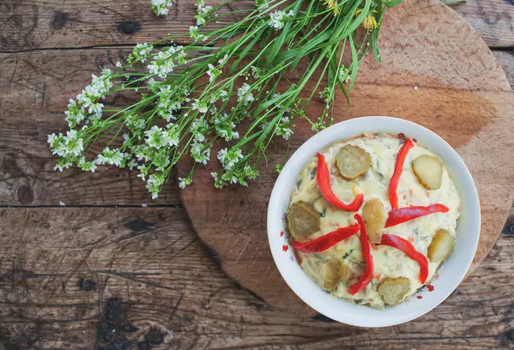 Rețetă de piftie din ciolan afumat. Nelipsită de sărbători