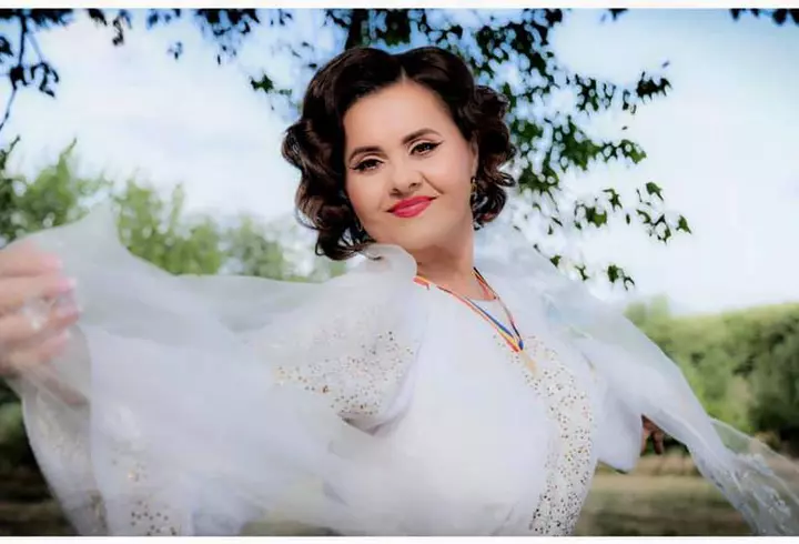 Cum arată fiul Adinei Halas de Bravo, ai stil! Băiatul este un geniu, la 10 ani