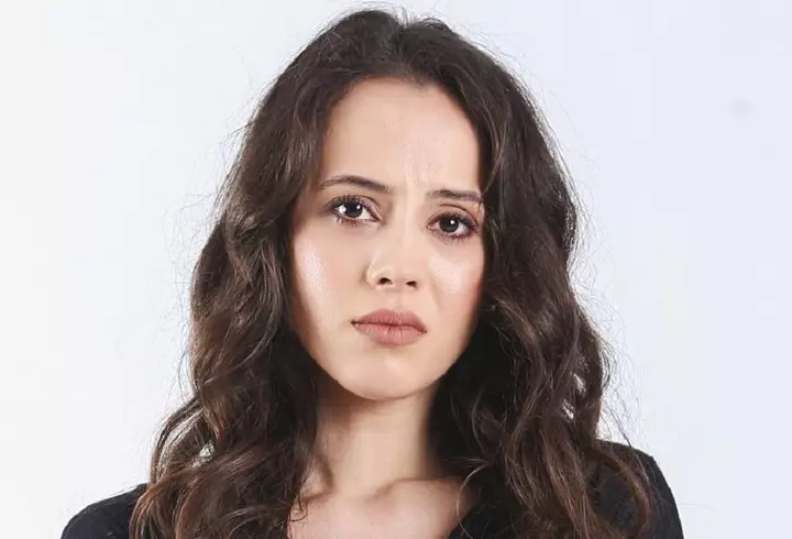 Ce operații estetice și-a făcut Maria Constantin. Arată diferit acum