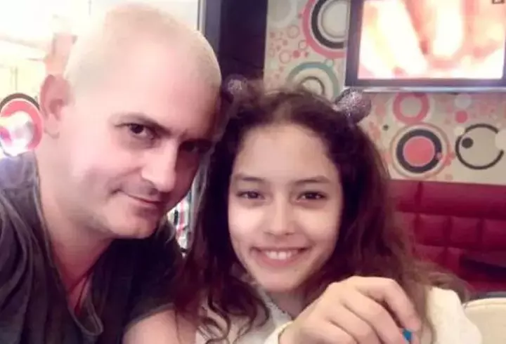 Fiul lui Ștefan Bănică și-a deschis propria afacere, din banii lui, la doar 20 de ani. Violeta, sora lui, i-a fost alături