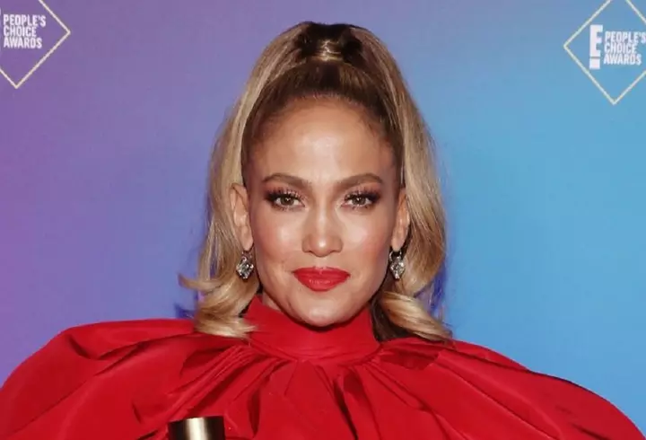 Fiul lui Ștefan Bănică și-a deschis propria afacere, din banii lui, la doar 20 de ani. Violeta, sora lui, i-a fost alături