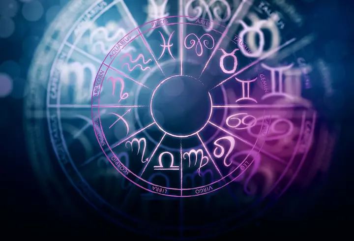 Horoscop 6 februarie 2022. O zodie se va îndrăgosti