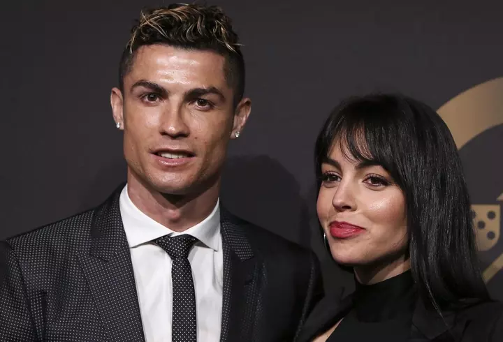 Adela Popescu are COVID-19 a doua oară: „Îmi curge nasul și gâtul mă doare”. Cine o înlocuiește la Vorbește Lumea