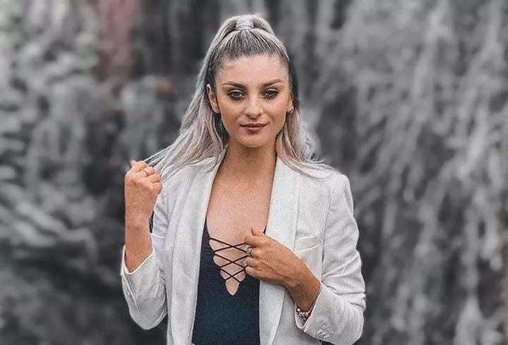 Iulia Vântur va susține un turneu în SUA. Cât costă un bilet la concertul vedetei