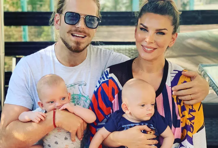 Ce cadou i-a făcut Laurențiu Reghecampf iubitei, de ziua ei. Cum a fost sărbătorită Corina Caciuc