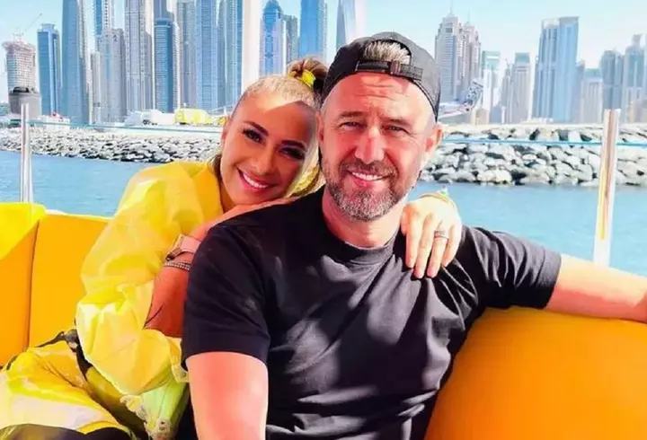 Adela Popescu are COVID-19 a doua oară: „Îmi curge nasul și gâtul mă doare”. Cine o înlocuiește la Vorbește Lumea