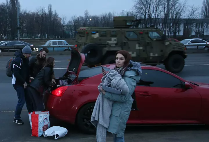 Războiul din Ucraina, imagini devastatoare: „Îmi scot nepotul din oraș, îl duc la adăpost și mă întorc să lupt"