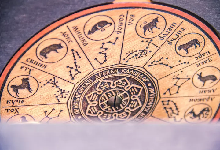 Horoscop 15 martie 2022. Vărsătorii au probleme cu banii