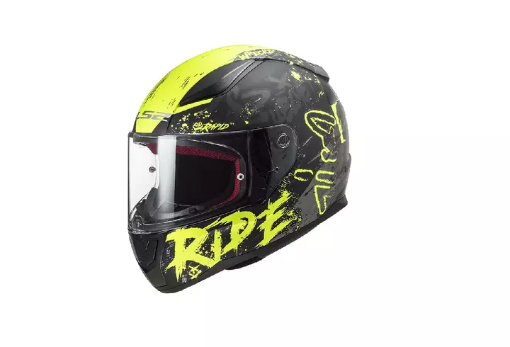 Cum să prelungeşti perioada de viaţă a hainelor tale