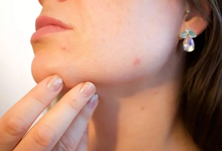 Cum să prelungeşti perioada de viaţă a hainelor tale