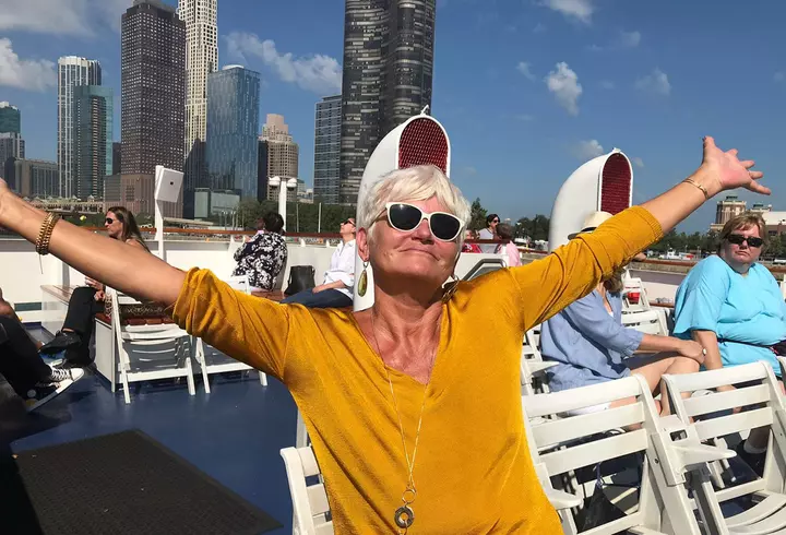 Gestul deosebit făcut de o femeie din Timișoara pentru două refugiate. Le-a oferit un salon de înfrumusețare