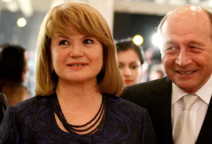 Klaus Iohannis a vorbit la telefon cu Zelenski despre situația critică din Ucraina: „România va continua să aibă grijă de fiecare cetățean care sosește în țara noastră”