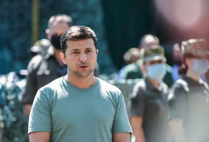 Klaus Iohannis a vorbit la telefon cu Zelenski despre situația critică din Ucraina: „România va continua să aibă grijă de fiecare cetățean care sosește în țara noastră”