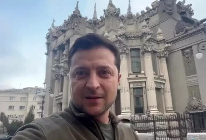 Andreea Marin, susținută de iubitul Adrian Brâncoveanu și de fiica Violeta la lansarea cărții sale: „Cand ma plangeam ca nu imi iese ceva, tatal meu..."