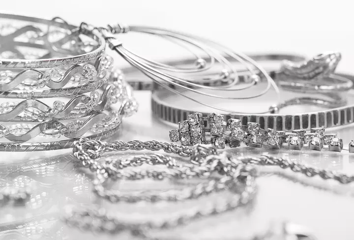 Cum să încetinești procesul de îmbătrânire a pielii: 3 sfaturi utile