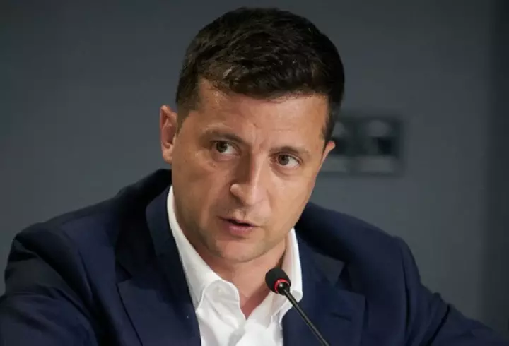 Klaus Iohannis a vorbit la telefon cu Zelenski despre situația critică din Ucraina: „România va continua să aibă grijă de fiecare cetățean care sosește în țara noastră”