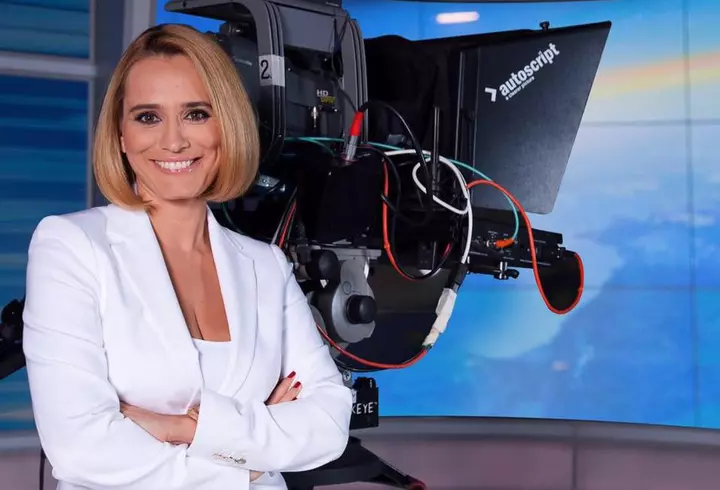 Iulia Albu a purtat un magnific colier de 40.000 de euro la petrecerea VIVA! Cum arată spectaculoasa bijuterie