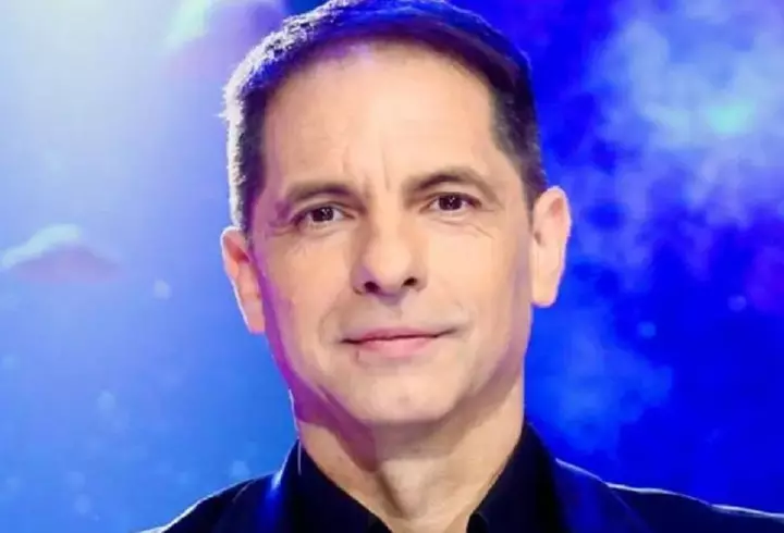 George Buhnici, declarații halucinante. A jignit toate femeile: "Mergeţi pe la sală, fetelor! Venim la mare ca să vedem piele şi aş vrea ca pielea aia să nu aibă vergeturi"