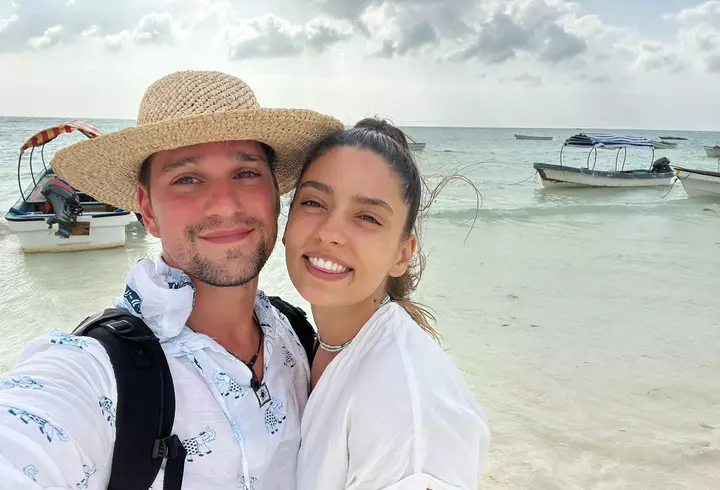 Cum au dat lovitura Denisa Tănase și soțul ei în Dubai! Au vândut apartamente de milioane de euro