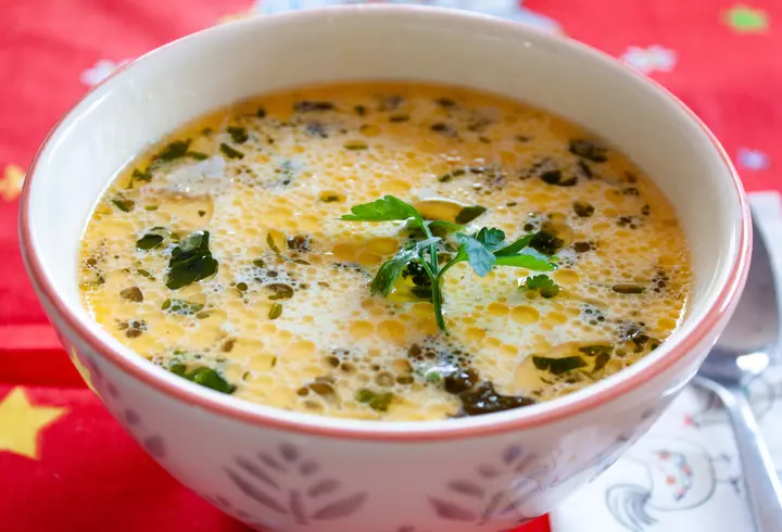 Rețetă cartofi noi cu unt și mărar. Rapid de făcut!