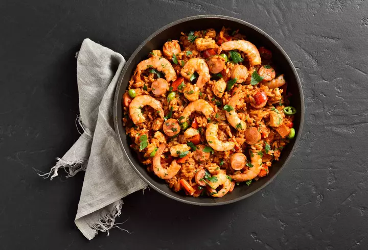 Rețetă cartofi noi cu unt și mărar. Rapid de făcut!