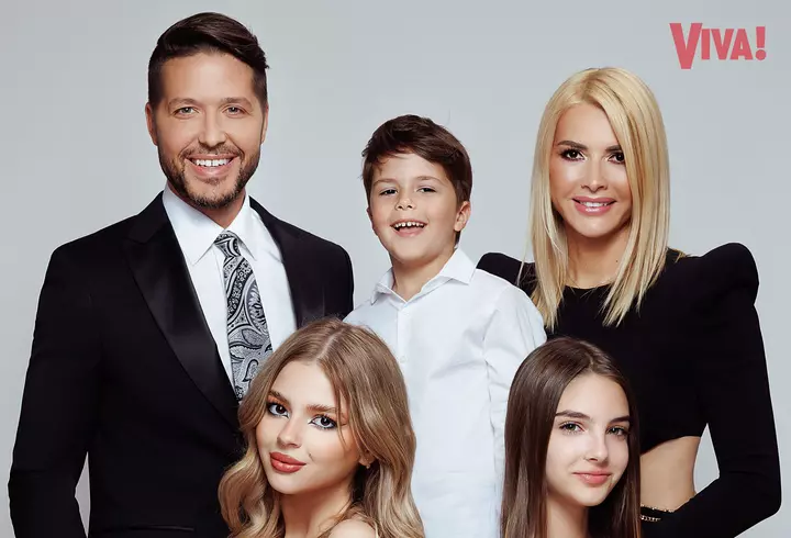 Cine este noua iubită a lui Elon Musk. Au fost surprinși în Saint Tropez