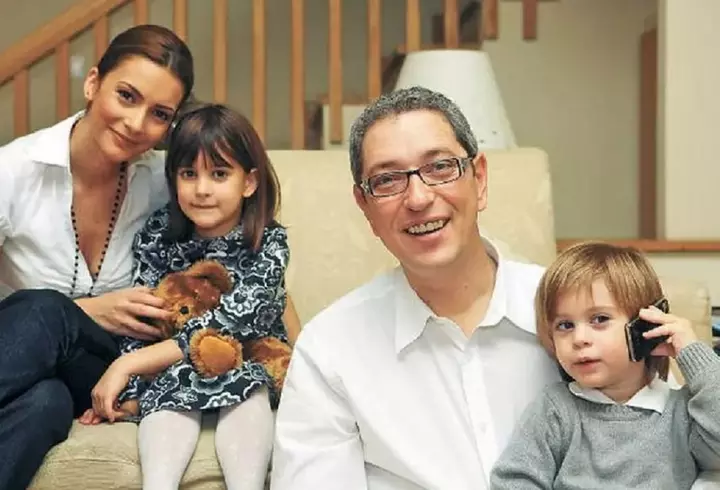 Cu ce se ocupă băiatul Cristinei Bâtlan, jurata de la Imperiul Leilor. Adi câștigă bani frumoși la nici 18 ani