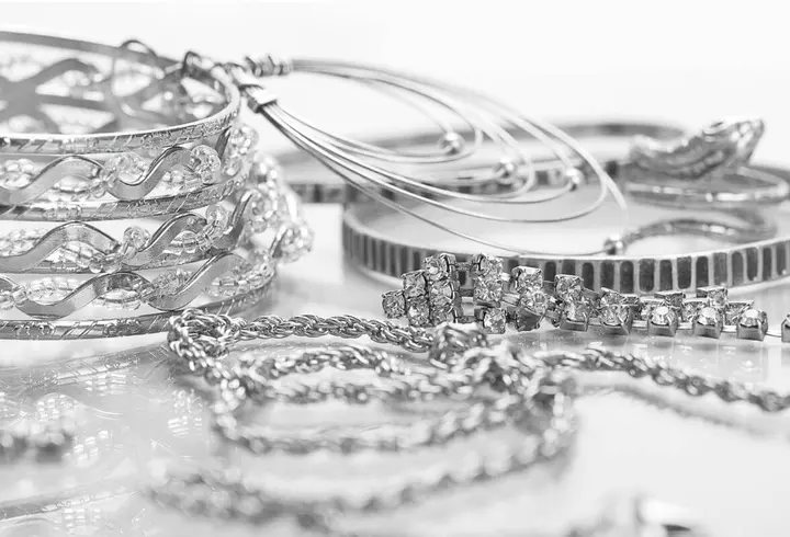 6 produse pe care să le ai la vânzare într-un magazin de bricolaj