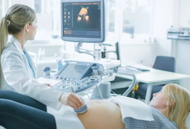 DESCOPERIȚI NOUA ARTĂ DE ACOPERIRE CU FONDUL DE TEN  CATRICE HD LIQUID COVERAGE