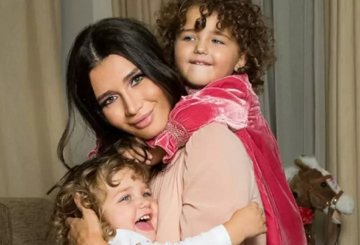 Mihaela Buzărnescu a sărit cu parașuta de la 4000 de metri în ziua în care a împlinit 34 de ani: „Sunt singura persoană care...”