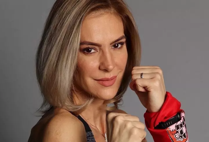 Cum arată Ramona Bădescu la 53 de ani. Vedeta a apărut într-o rochie transparentă la un eveniment