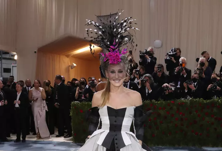 DESCOPERIȚI NOUA ARTĂ DE ACOPERIRE CU FONDUL DE TEN  CATRICE HD LIQUID COVERAGE